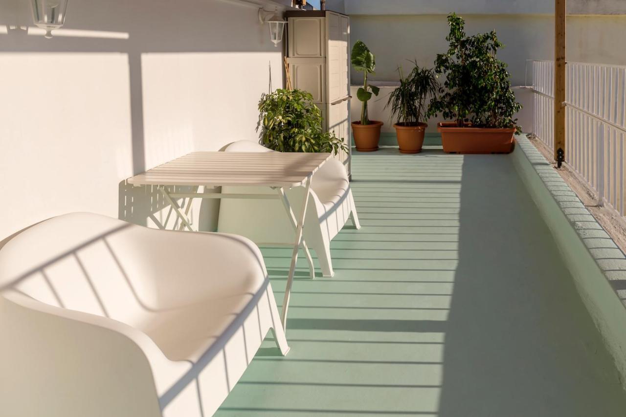Blue And White Apartment Vipgreece 아테네 외부 사진