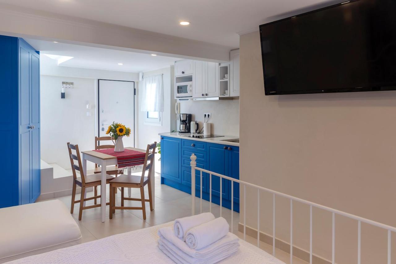 Blue And White Apartment Vipgreece 아테네 외부 사진